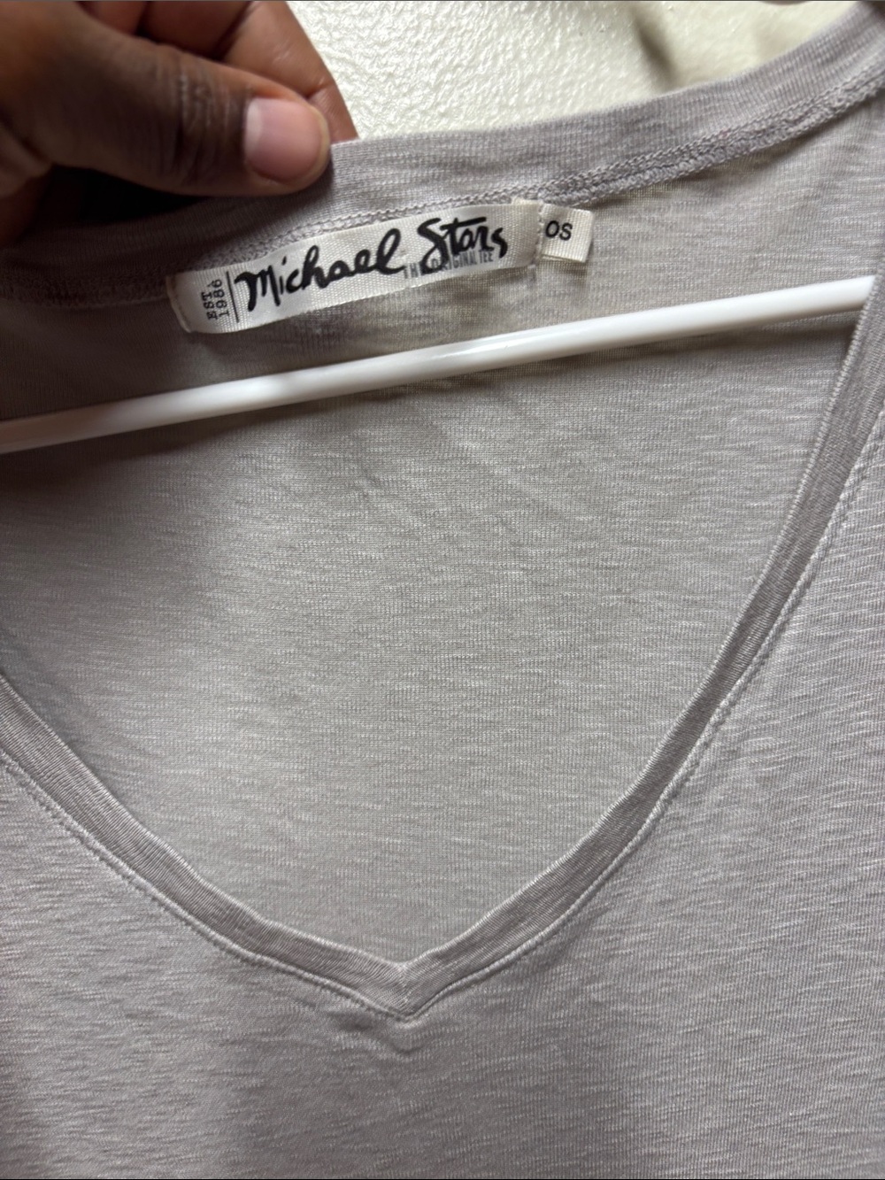 Michael Stars Supima modal V-neck T-shirt O/S gray lightweight - Picture 2 of 4